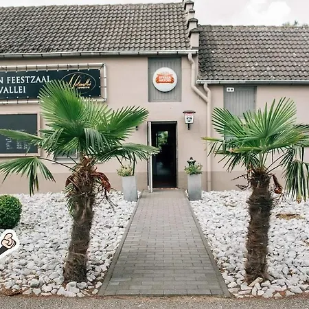 Le Canard - Rust Aan Het Water