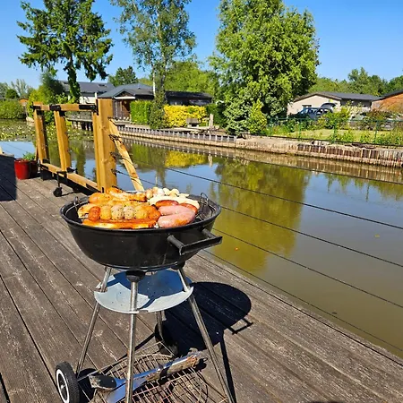 Le Canard - Rust Aan Het Water *